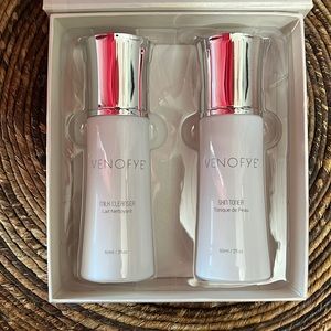 Venofye Queen Bee Cleansing Duo (Cleanser + Toner)